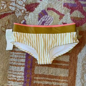 Seea naya bikini bottom size Xs in striped nwt